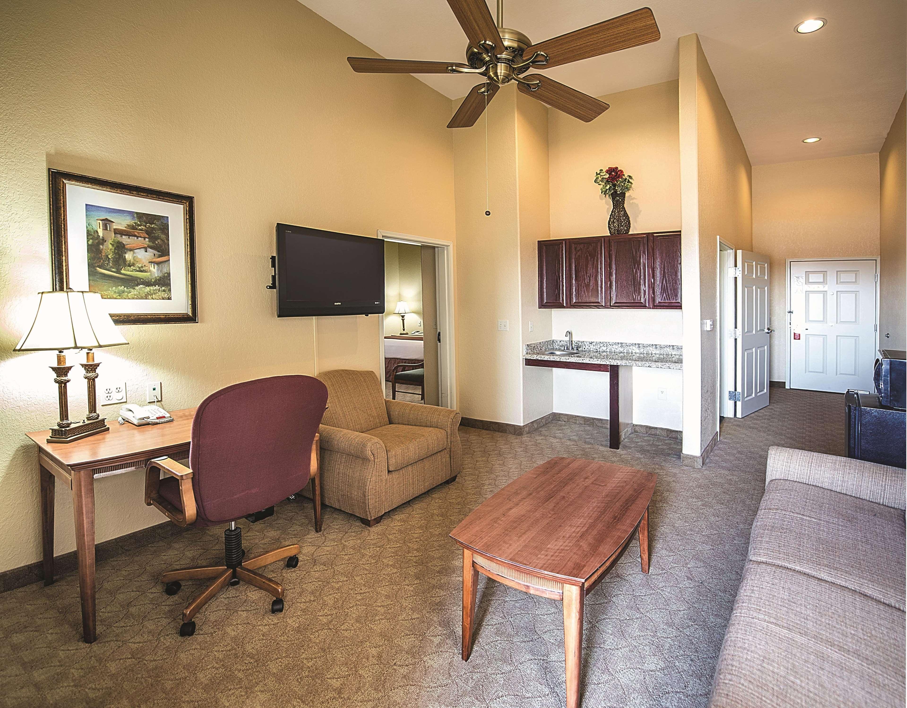 La Quinta By Wyndham Marble Falls Eksteriør bilde